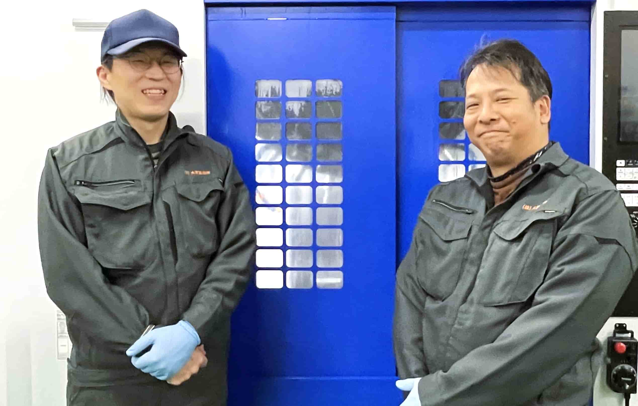 左：大西社長　&rarr;：谷川氏